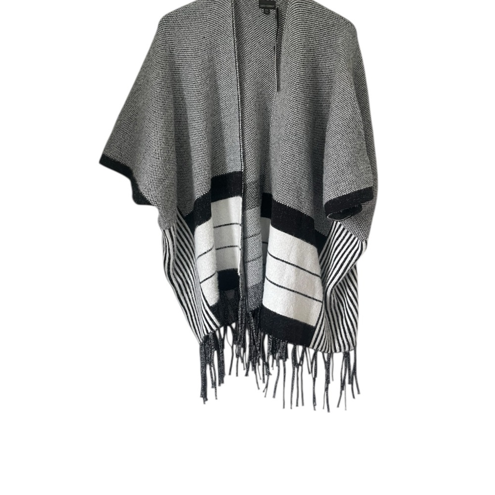 Coco + Carmen Monochrome Knit Wrap